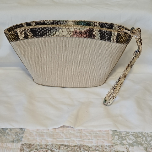 Brahmin Arianna Wristlet in Multi-Flashback. Exclusive. SOLD OUT. HTF. RARE. - Picture 5 of 16